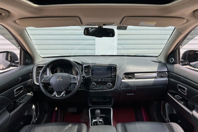 MITSUBISHI OUTLANDER 