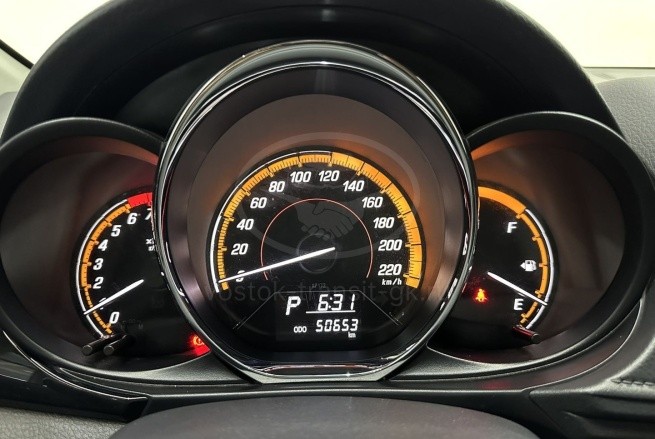 Toyota Yaris L