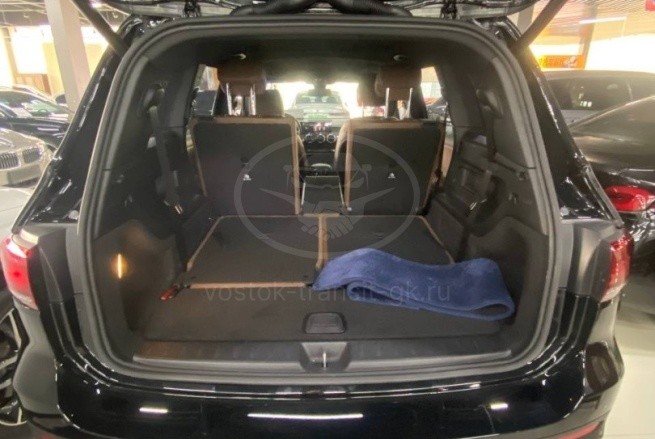 Mercedes-Benz GLB-Class.