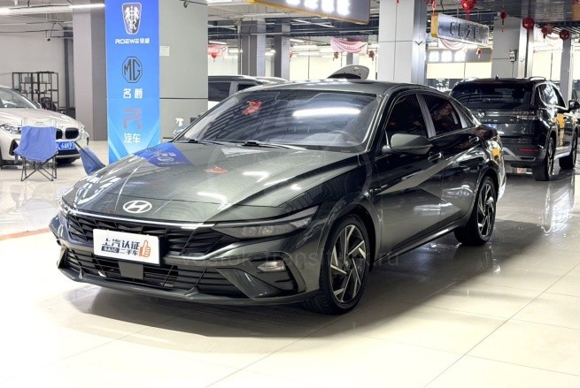 Hyundai Elantra