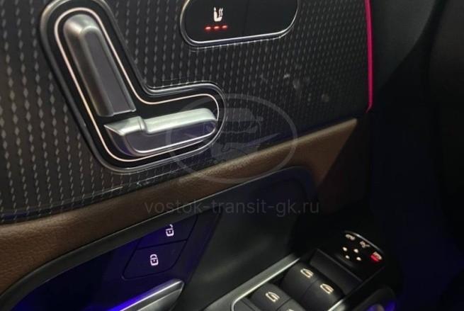 Mercedes-Benz GLB-Class.