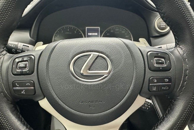 Lexus NX200