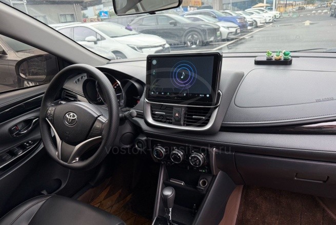Toyota Yaris L