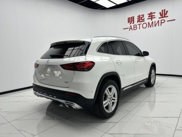Mercedes-Benz GLA 180