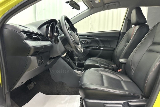 Toyota Yaris L