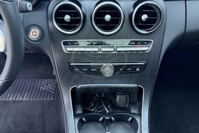 Mercedes-Benz C200L