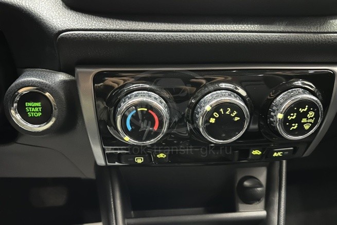 Toyota Yaris L