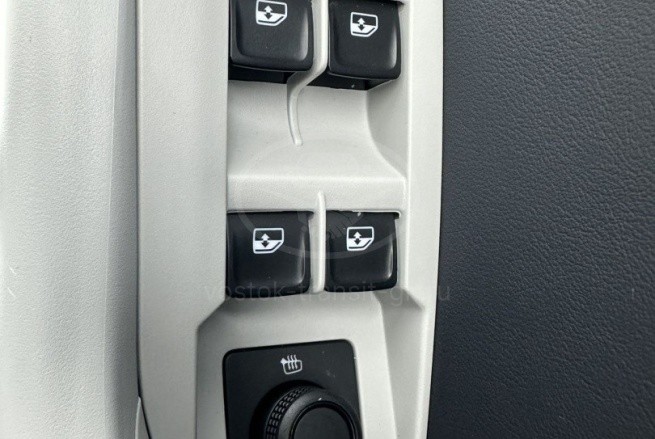 Volkswagen Tharu XR