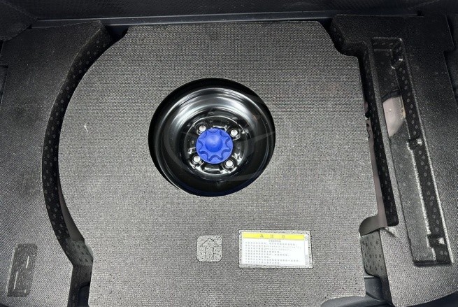 Toyota Yaris L