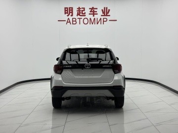 Toyota Yaris L