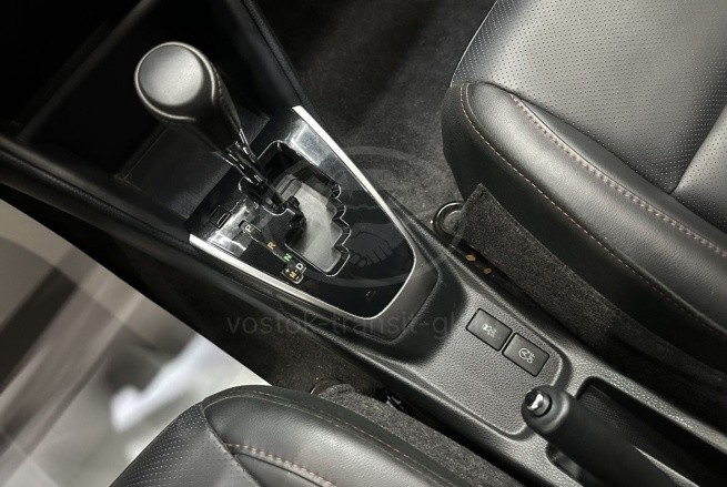 Toyota Yaris L