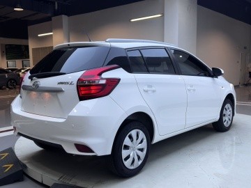Toyota Yaris L