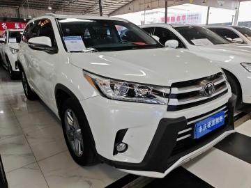 TOYOTA HIGHLANDER