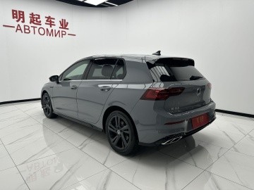 Volkswagen Golf R-Line