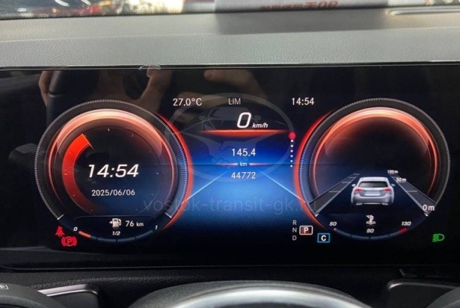 Mercedes-Benz GLB-Class.