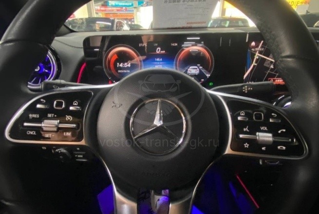 Mercedes-Benz GLB-Class.