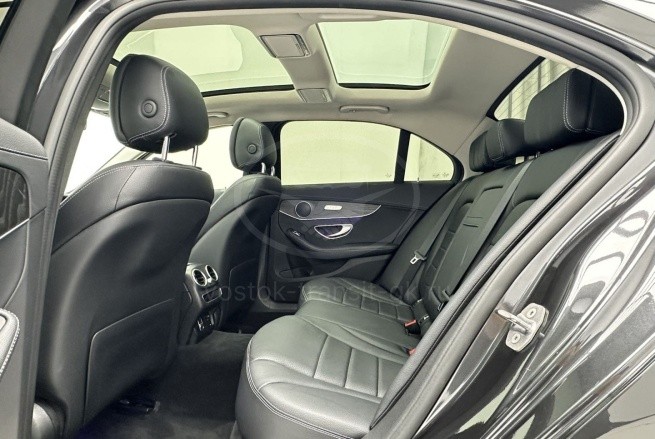 Mercedes-Benz C200L