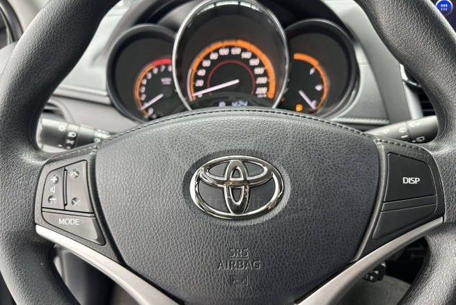 Toyota Yaris L