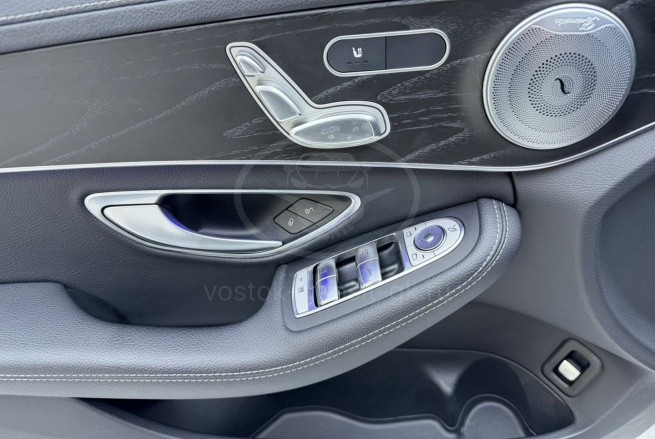 Mercedes-Benz C200L