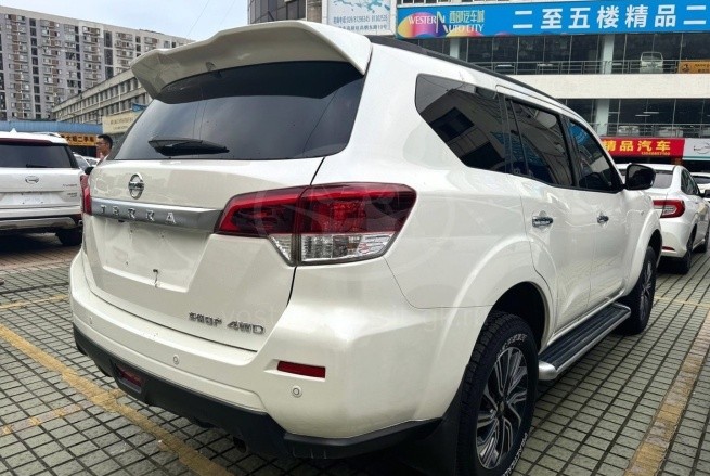 NISSAN TERRA 