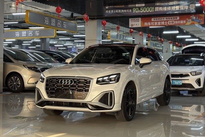Audi Q2L