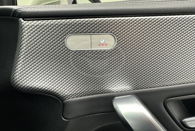 Mercedes-Benz A180L