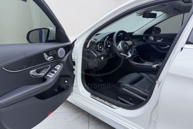 Mercedes-Benz C200L