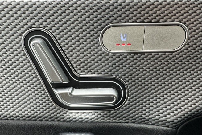 Mercedes-Benz A180L
