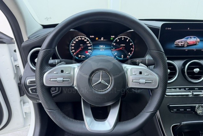 Mercedes-Benz C200L