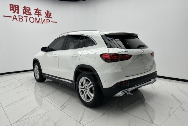 Mercedes-Benz GLA 180