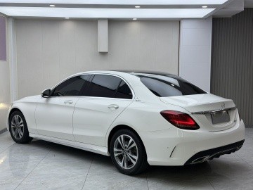 Mercedes-Benz C200L