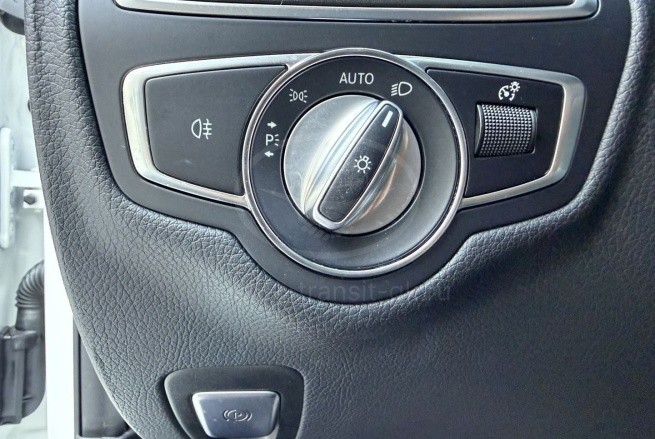 Mercedes-Benz C200L