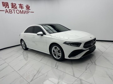 Mercedes-Benz A180L