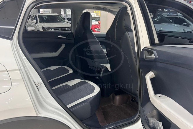 Volkswagen Tharu XR