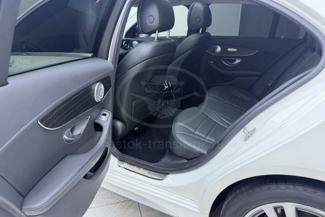 Mercedes-Benz C200L