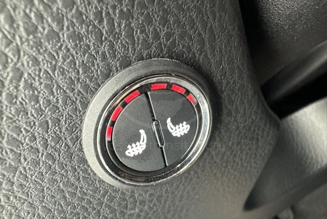 Toyota Yaris L