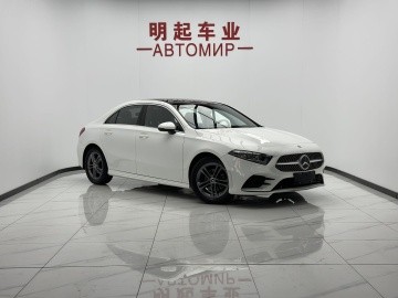 Mercedes-Benz A180L