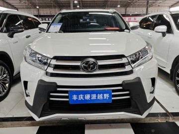 TOYOTA HIGHLANDER