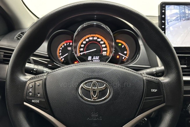 Toyota Yaris L