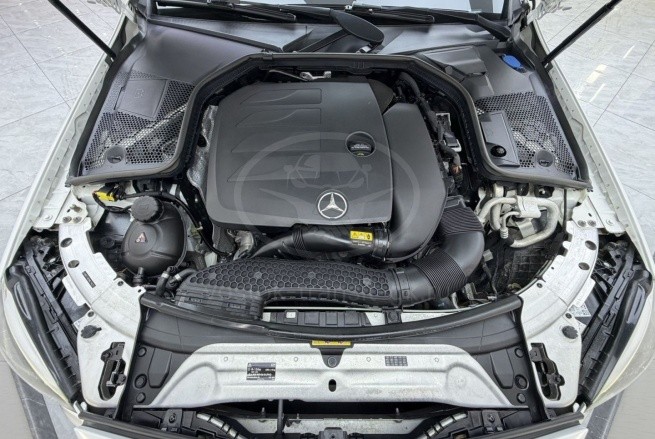 Mercedes-Benz C200L