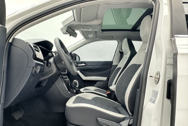Volkswagen Tharu XR