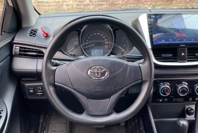 TOYOTA YARIS L