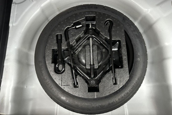 Kia KX1