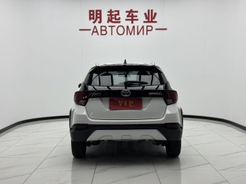 Toyota Yaris L
