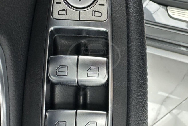 Mercedes-Benz C200L