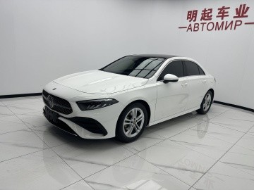 Mercedes-Benz A180L