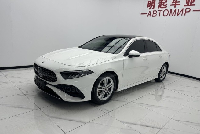 Mercedes-Benz A180L