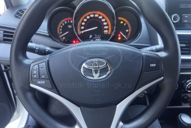 Toyota Yaris L