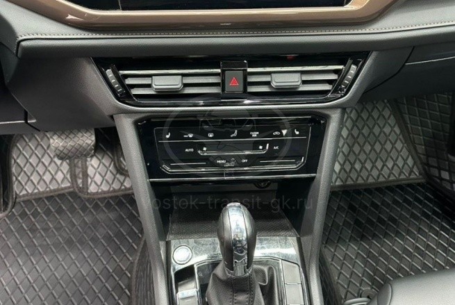 Volkswagen Tharu