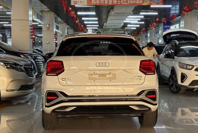 Audi Q2L